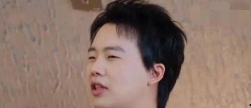 深夜娱乐八卦吃瓜,揭秘明星幕后故事，吃瓜群众狂欢时刻